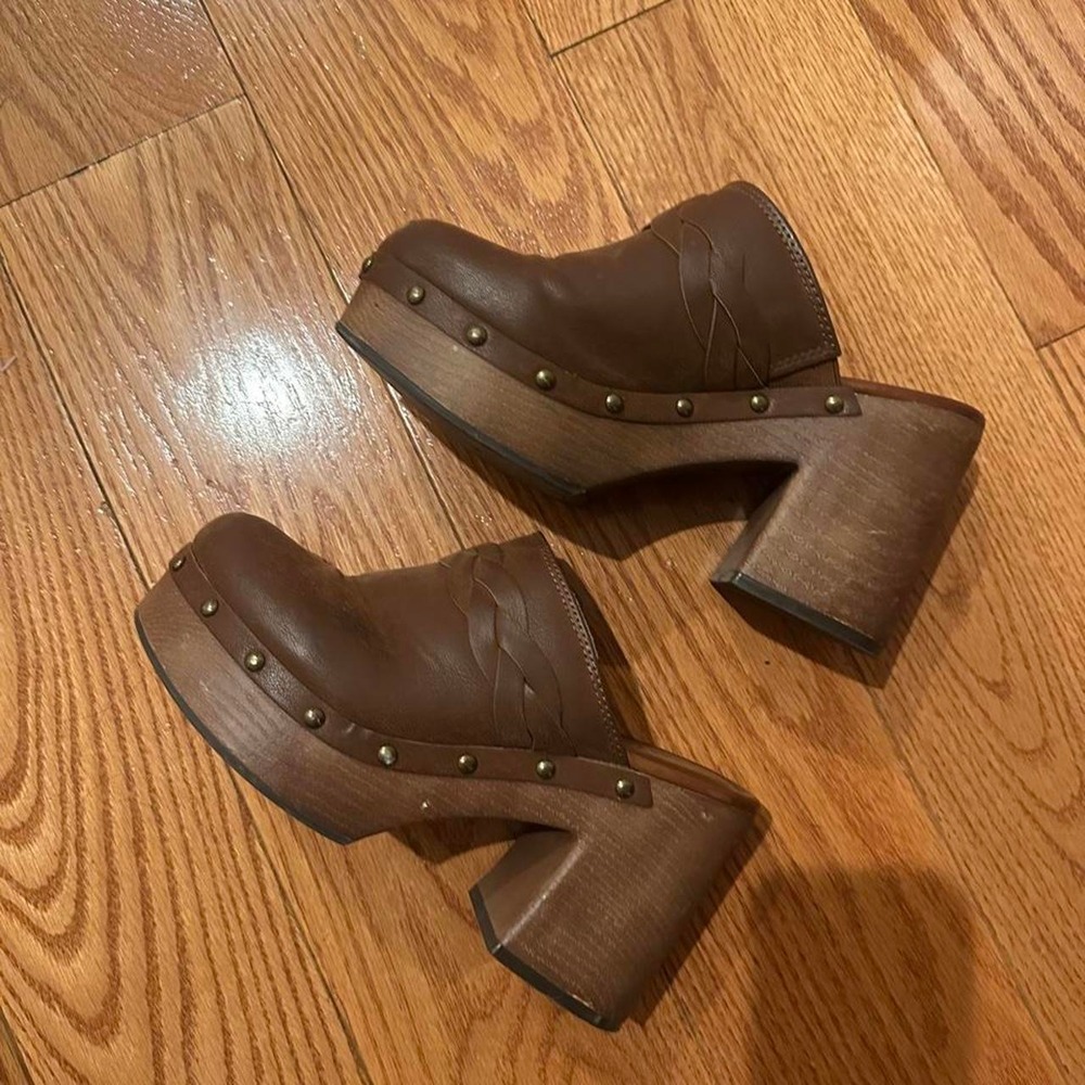 Brown Platform Clogs - Picture 3 of 6